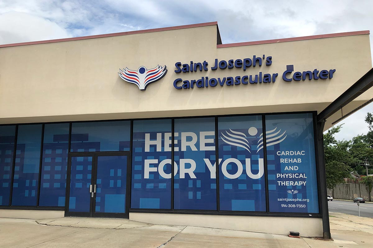 saint josephs cardiology center front entrance
